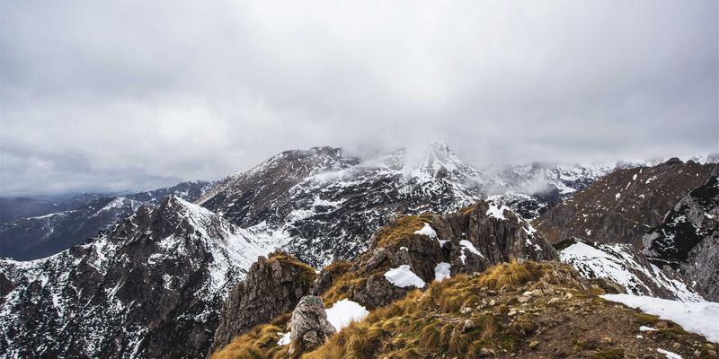 从节能照明到户外亮化:揭秘东莞龙凯LED租赁屏的快速拆装与高效维护全攻略