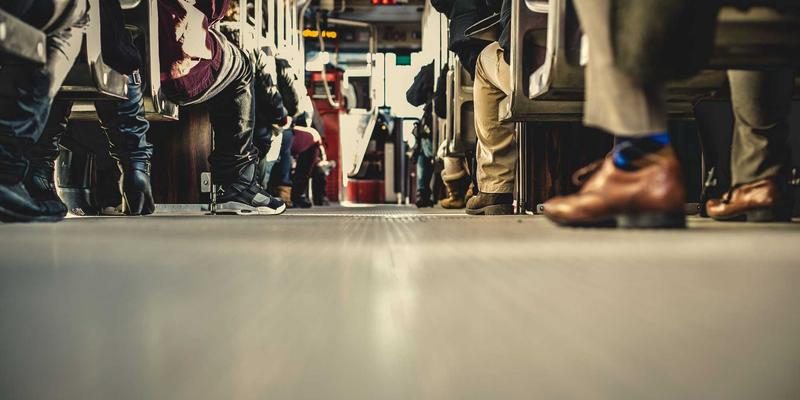 智慧教室新引擎：东莞龙凯LED一体机如何重塑互动教学与健康光环境